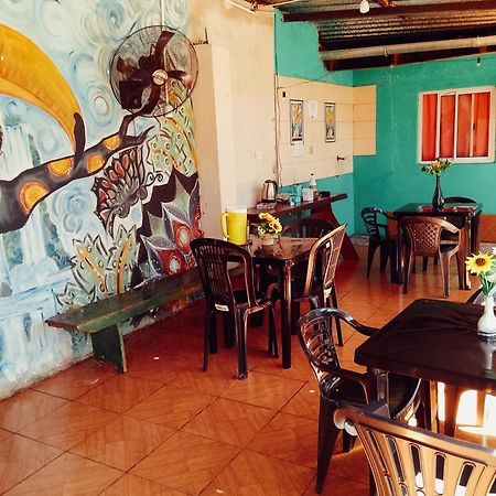 Hostel Loli Πουέρτο Ιγκουασού Εξωτερικό φωτογραφία