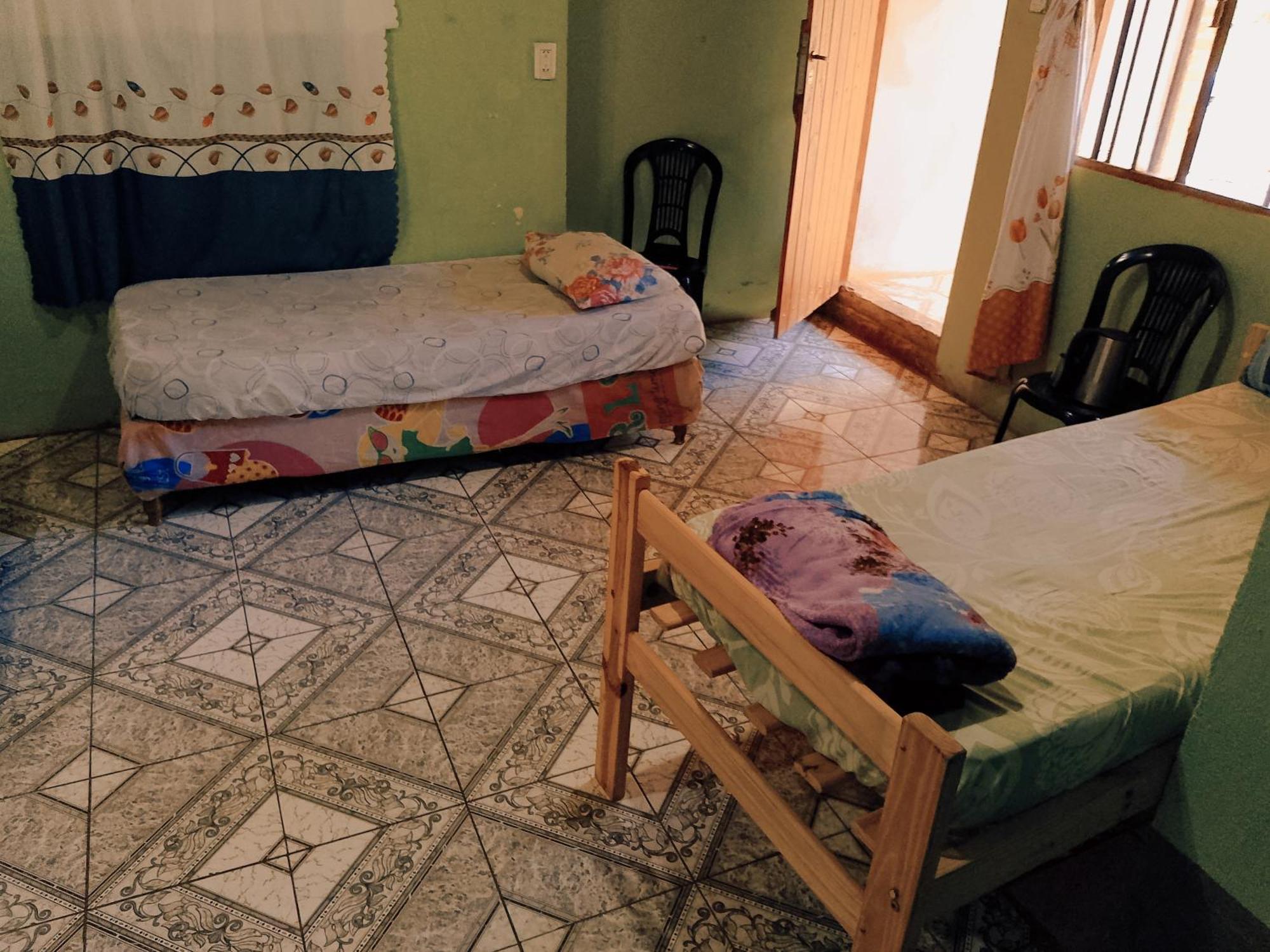 Hostel Loli Πουέρτο Ιγκουασού Εξωτερικό φωτογραφία