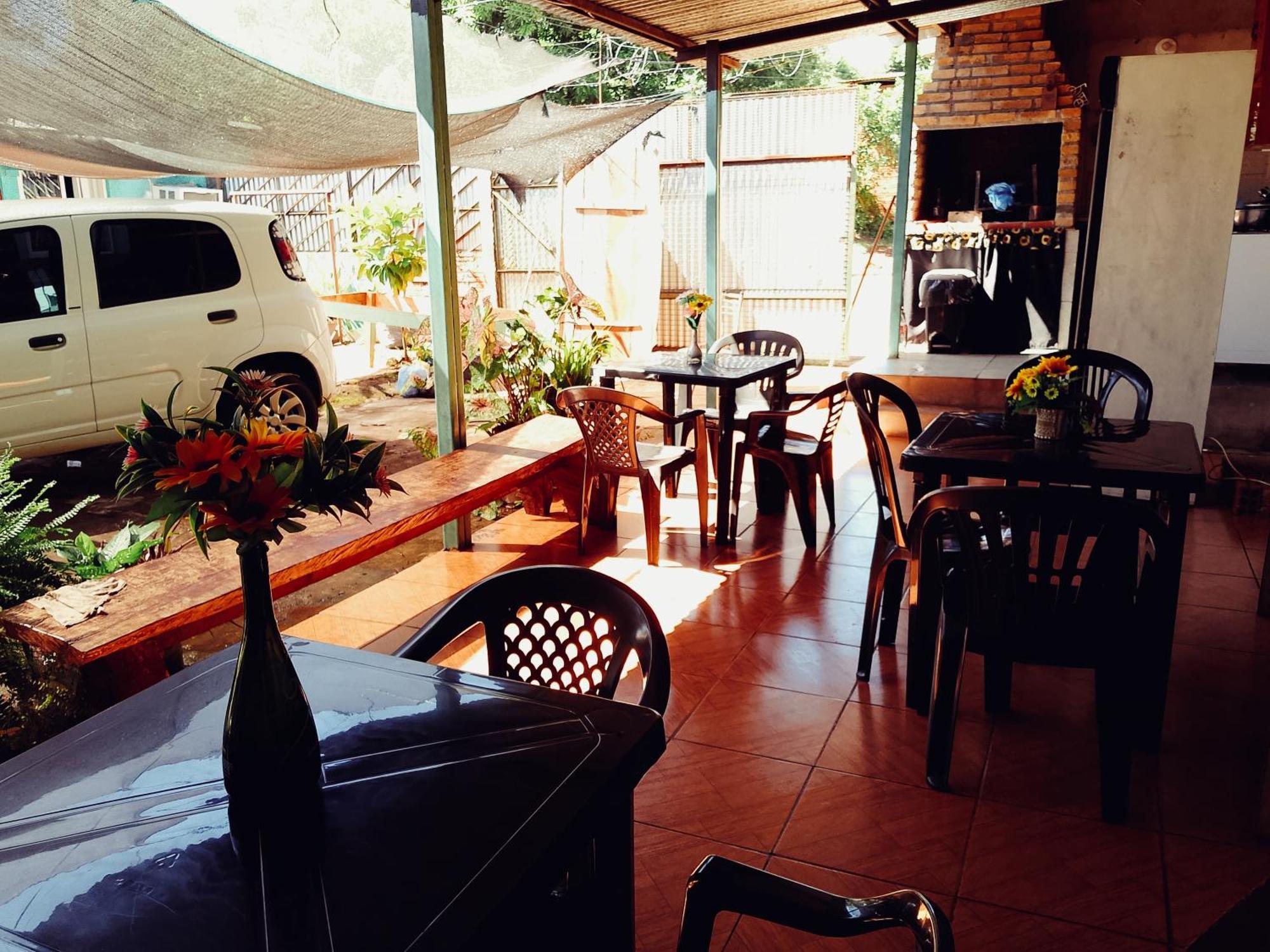 Hostel Loli Πουέρτο Ιγκουασού Εξωτερικό φωτογραφία